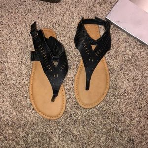 Black thong sandals